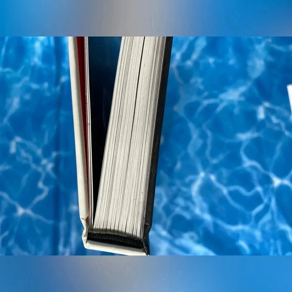 The Art of Metal Gear Solid V - Dark Horse - Hardcover-  Rare - Picture 7 of 16